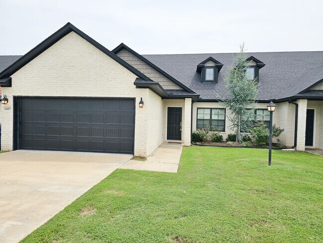 3 Bed/2.5 Bath Chaffee Crossing Townhome A... - 3 Bed/2.5 Bath Chaffee Crossing Townhome A...