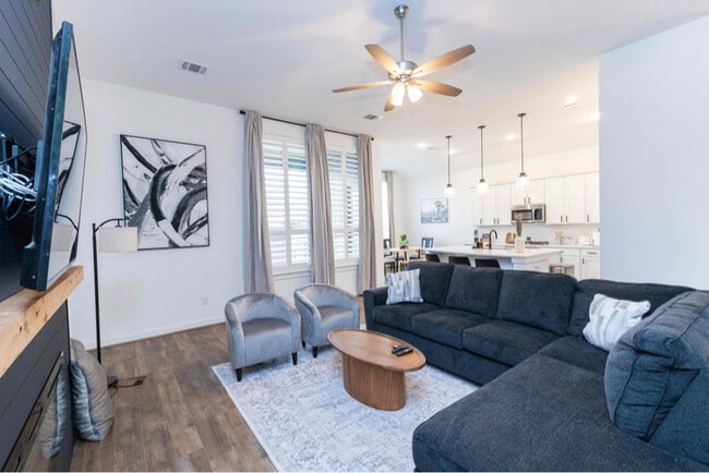 Photo - 267 Nautical Lp