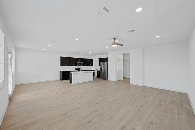 Photo - 136 New Hvn St