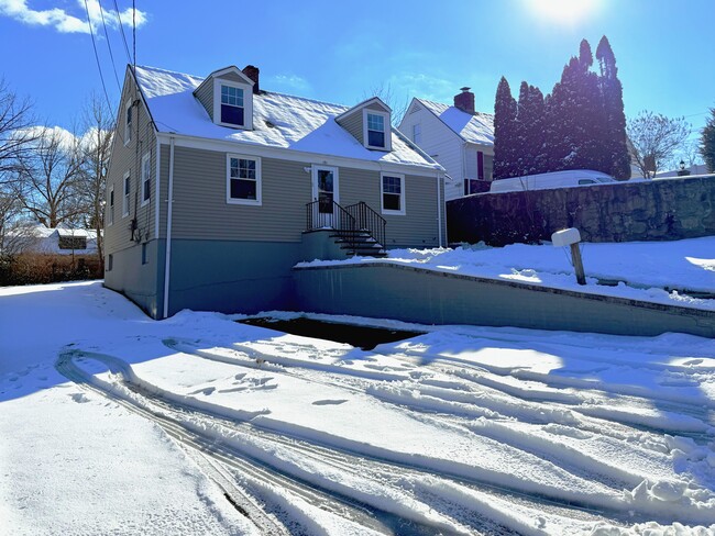 Photo - 191 Hobart Ave