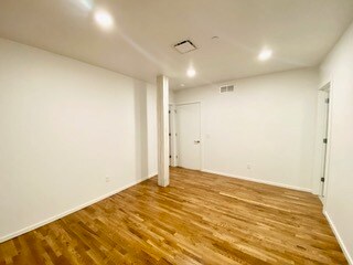 Photo - 112 SE 4th St