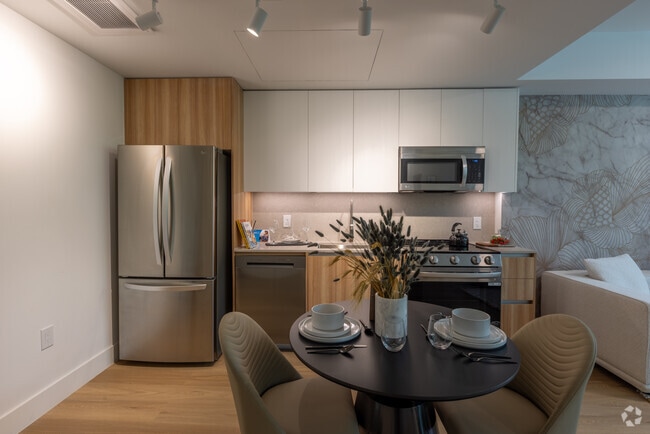 Studio - 1BA -555SF - Kitchen