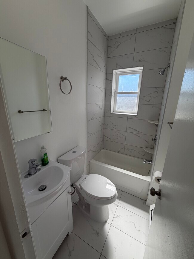 Photo - 20 63rd St