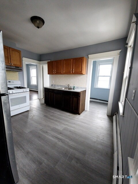 Photo - 463 Logan St Unit 3