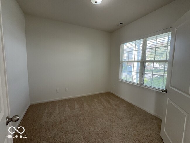 Photo - 5860 Crowley Pkwy