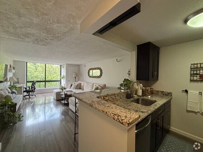 Building Photo - 42 8th St Unit 3505 Rental