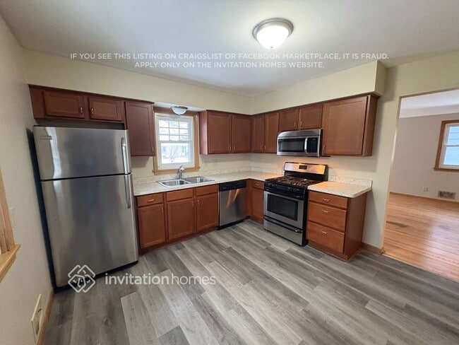 Photo - 4240 6th St NE