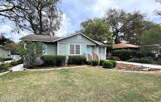 4233 Colonial Ave