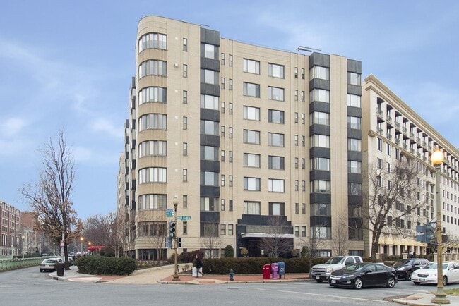 Spectacular Scott Circle Solarium Studio A... - Spectacular Scott Circle Solarium Studio A... Unidad 4 Rental