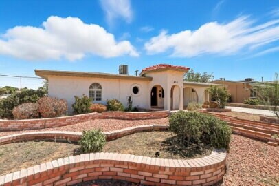 Corner 3 bed with Refrigerated AC