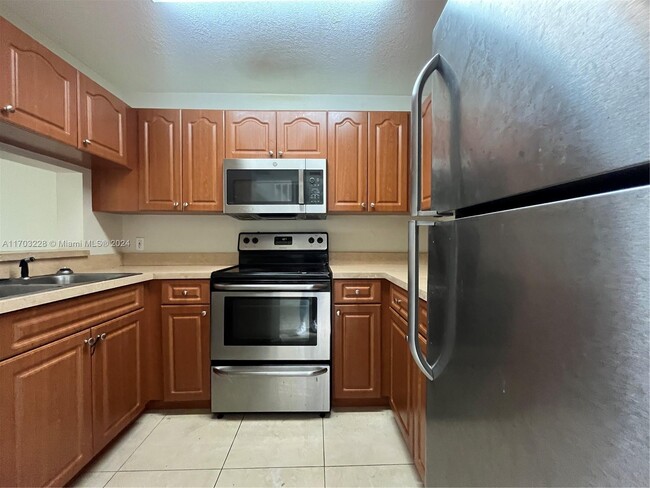 Photo - 5200 NW 31st Ave Condominio Unidad 13