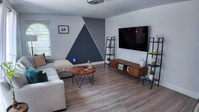 Photo - 8050 Severn Dr