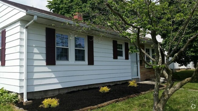 Building Photo - 306 E Liberty St Rental