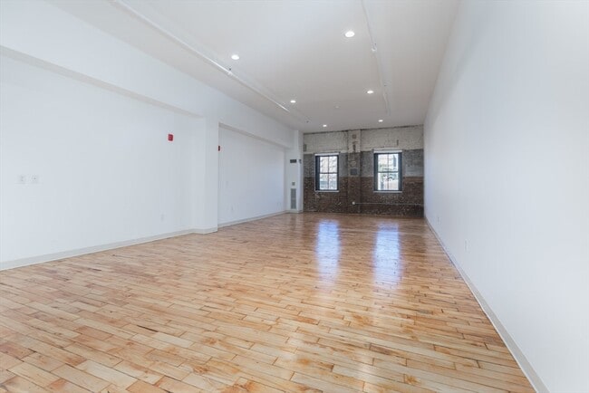 Photo - 70-72-72 Northampton St Unidad 201