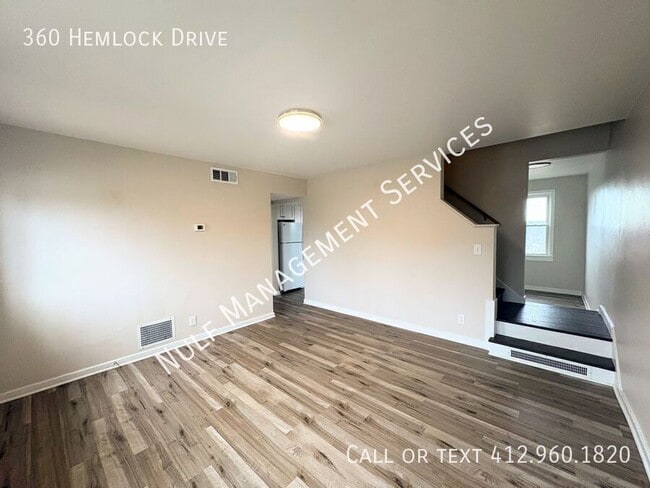 Photo - 360 Hemlock Dr