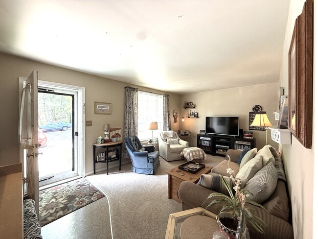 Photo - 103 Doncaster Ln