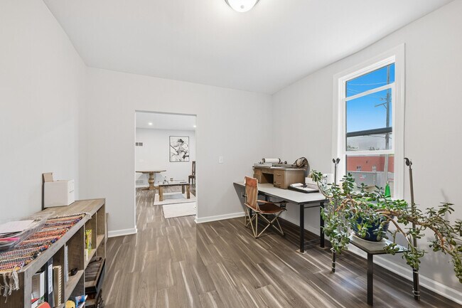 Photo - 2218 N Weil St