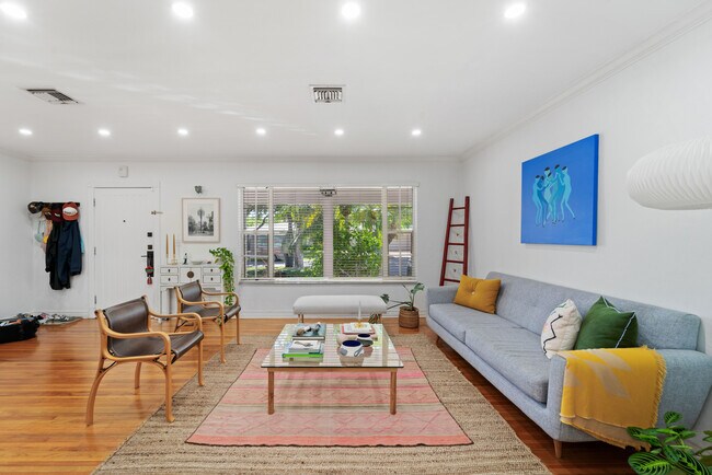 Photo - 1425 Trillo Ave
