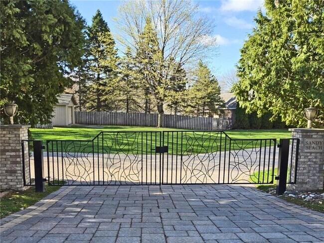 Photo - 3995 N Shore Dr