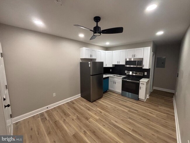 Building Photo - 6136 Sansom St Unit 1 Rental