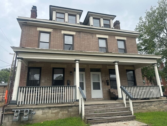 Building Photo - Hunter Ave 1555-1557 MLR Unit 1555 Rental