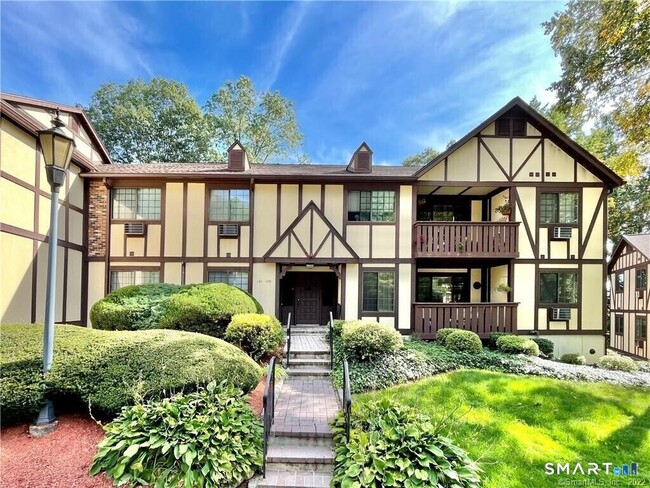 Building Photo - 125 Warner Hill Rd Unit 128
