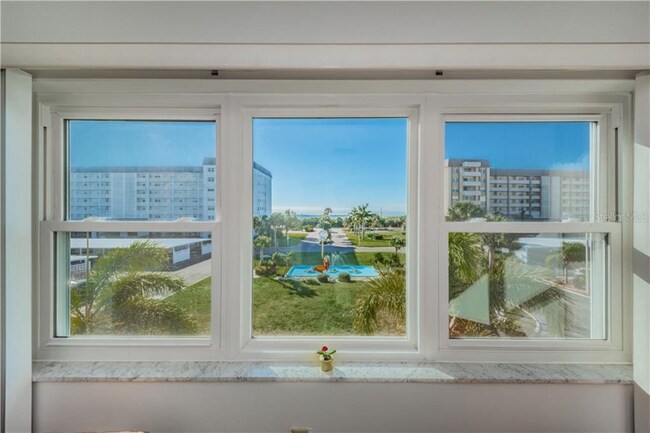 Photo - 8 Glencoe Pl Unidad 305