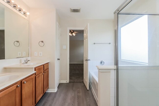 Building Photo - 24514 Kestrel View