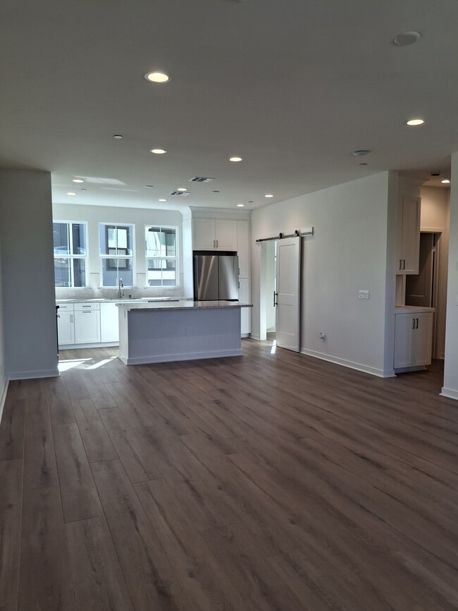 Photo - 4672 Catmint Ln