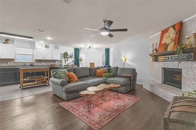 Photo - 2050 Lake Trail Dr