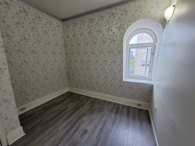 Photo - 202 Johnson St Unit 3