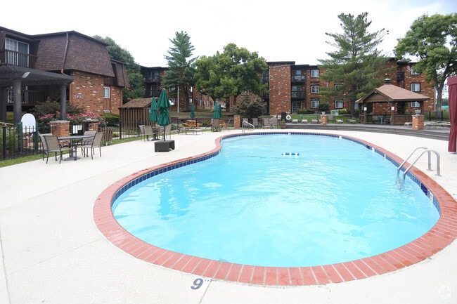 Fox Chase Apartments - Fox Chase Apartments