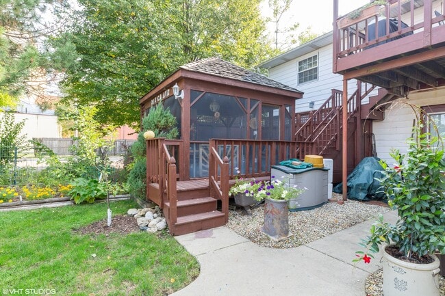 Patio interior - 26 E Crystal Lake Ave Unidad Apt B