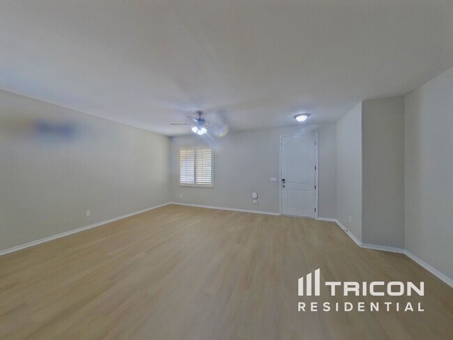 Photo - 42506 W Mira Ct