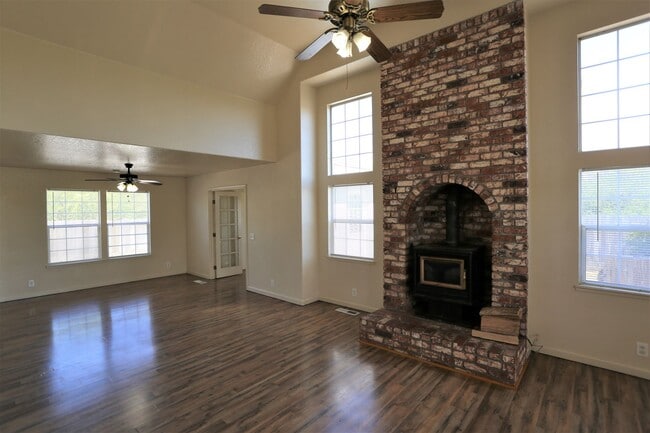 Photo - 1613 Fig Ave