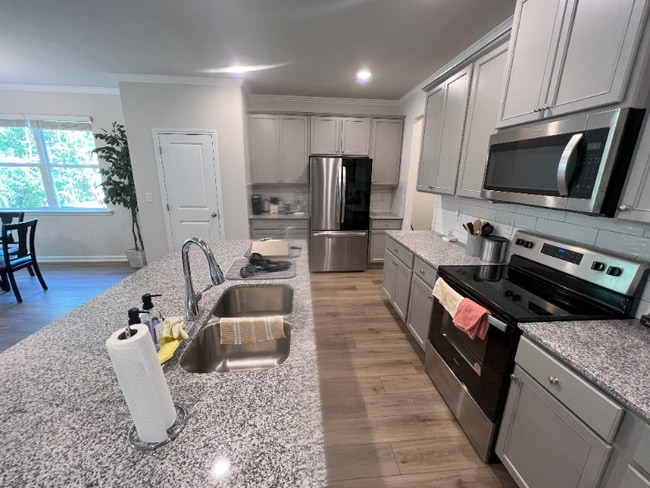 Photo - 620 River Gdns Dr