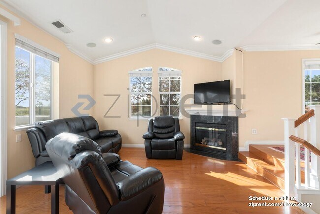 Photo - 35485 Monterra Cir