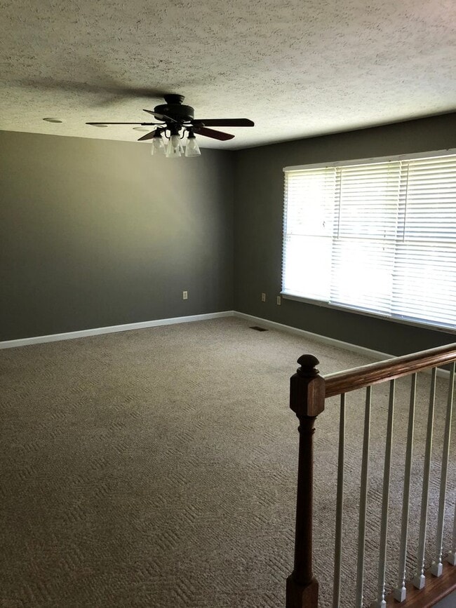 Photo - 415 Greenland Ln