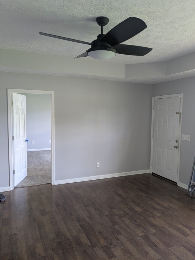 Photo - 207 Faldo Dr