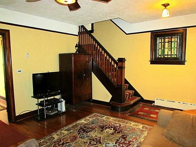 Photo - 3761 Orpwood St