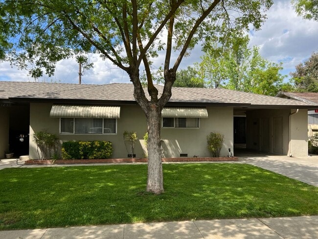 Building Photo - Two-bedroom single story Unit 1239 Cecil Way Rental