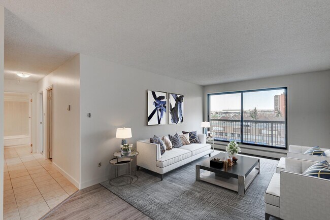 Photo - Dorsett Square