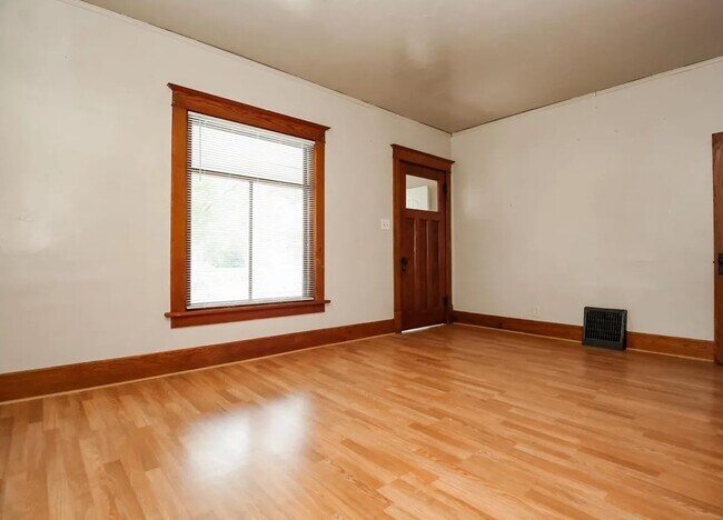 Photo - 425-427 W 16th St Unit 427