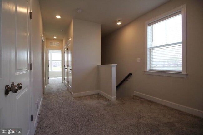 Building Photo - 14911 River Walk Way