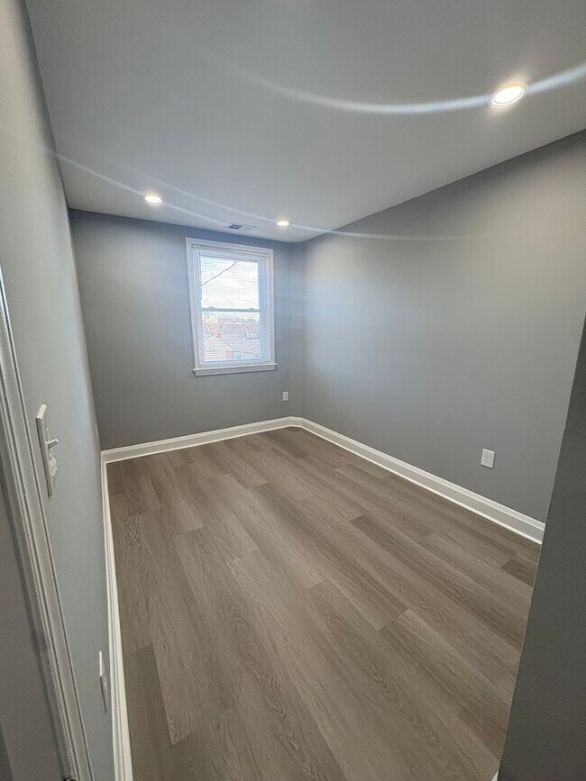 Photo - ** 3 BEDROOM TOWNHOME AVAILABLE**