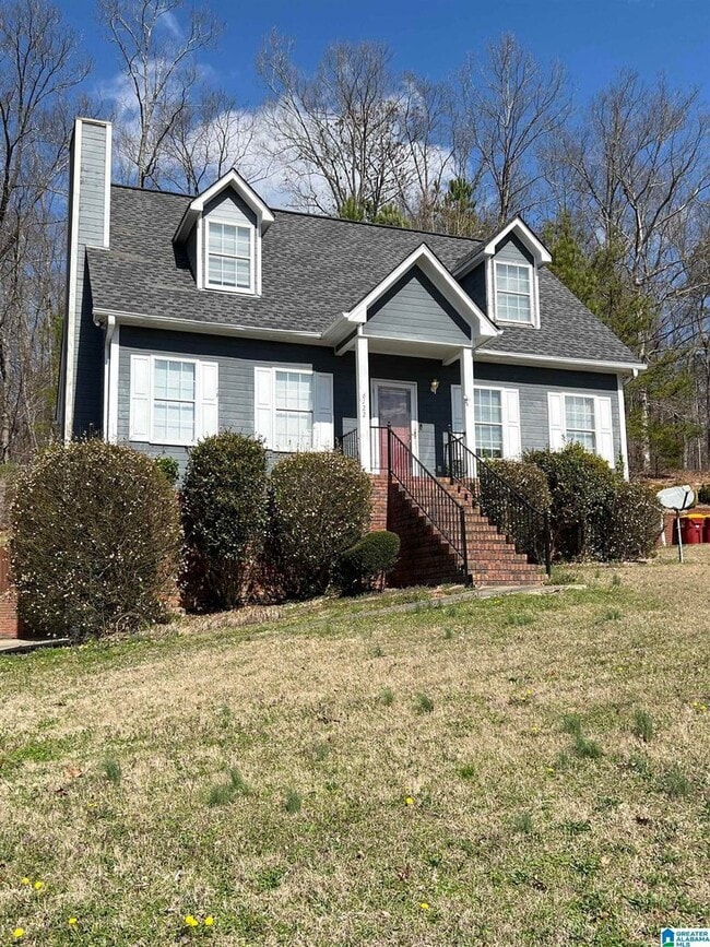 Building Photo - Beautifully Maintained 3BR Home with Extra Living Space