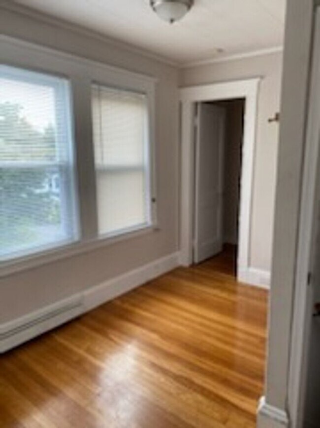 Photo - Lovely Brighton 4-bed, 2-bath Townhouse Near BC