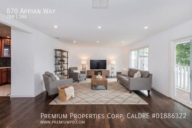 Photo - 870 Appian Way