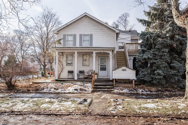 Building Photo - 361 Broadway Unit 3