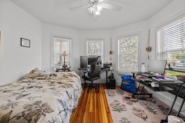 Photo - 28 Edison Green Unit 2